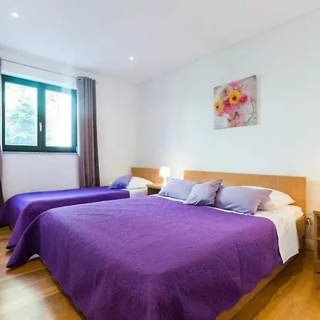Fuer 4 Personen Ca 55 M In Bibinje, Adriakueste Kroatien Gespanschaft Zadar Apartment *